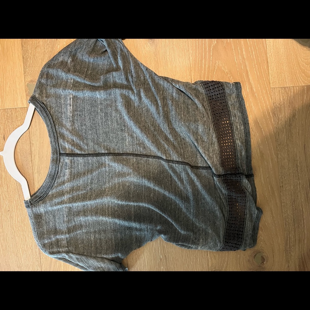 cropped tee - Picture 2 of 2